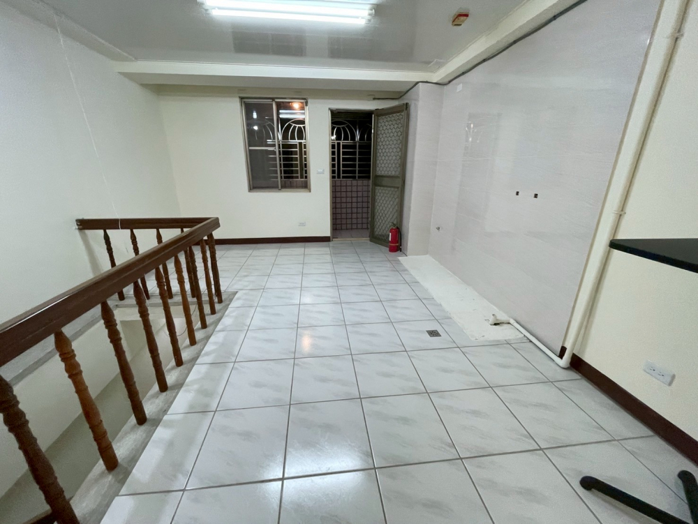 LINE_ALBUM_潭子辦公室清潔_251020_4