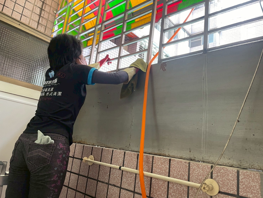 LINE_ALBUM_潭子辦公室清潔_251020_6