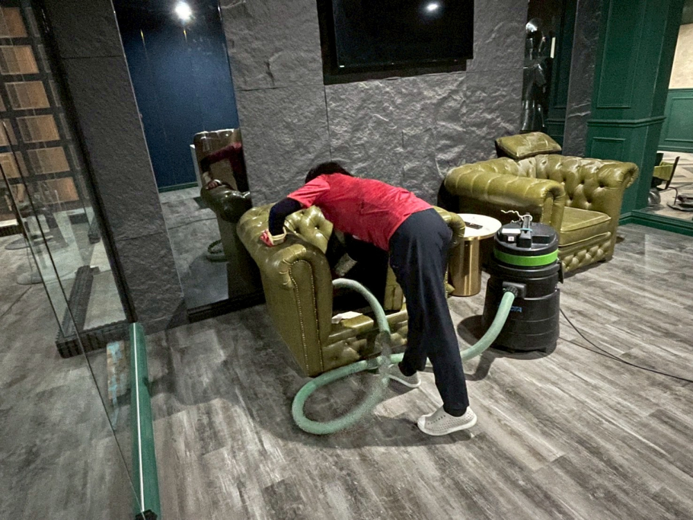 LINE_ALBUM_辦公室清潔打腊-北屯_251020_3